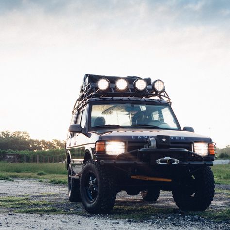 Overland Empire Land Rover Discovery series 1 2003 Land Rover Discovery, Land Rover Camping, Discovery Land Rover, Land Rover Off Road, Landrover Range Rover, Land Rover Discovery 1, Discovery Range Rover, Land Range Rover, Land Rover Discovery 2