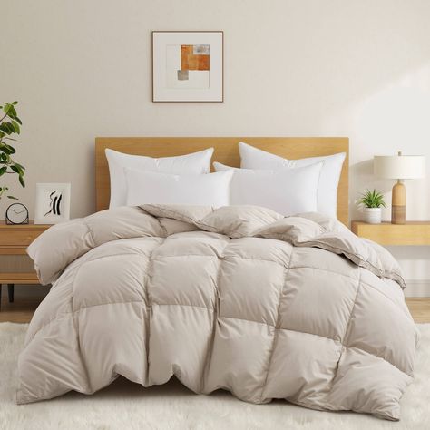 This down fiber comforter is the ultimate choice for those seeking a truly luxurious bedding experience. Featuring premium goose feather fiber and down fill, you can rest assured that you are getting the highest quality comforter available. Feather Comforter, Weighted Comforter, Luxurious Bedding, Top Of Bed, Down Comforters, White Comforter, Goose Feather, Down Comforter, Bedding Stores