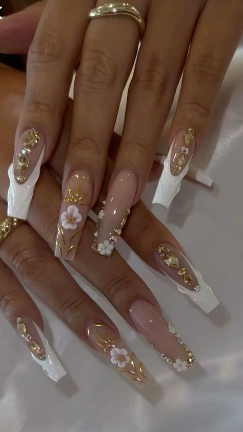 Long Nails Inspiration Almond, Square Latina Nails, White Gold And Pink Nails, Our Lady Of Guadalupe Nails, Sagittarius Inspired Nails, Vintage Wedding Nails For Bride, Classy White Nail Designs, White And Gold New Years Nails, White And Gold Acrylic Nails With Design