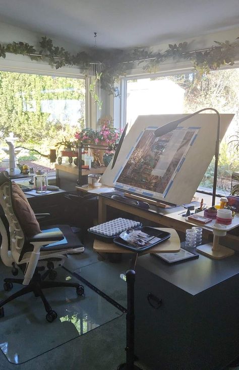 Art Studio Big Windows, Art Studio In House, Animator Studio, Digital Art Studio Workspace, Sunroom Art Studio, Illustrator Studio, Painting Station, Studio At Home, Labs Art