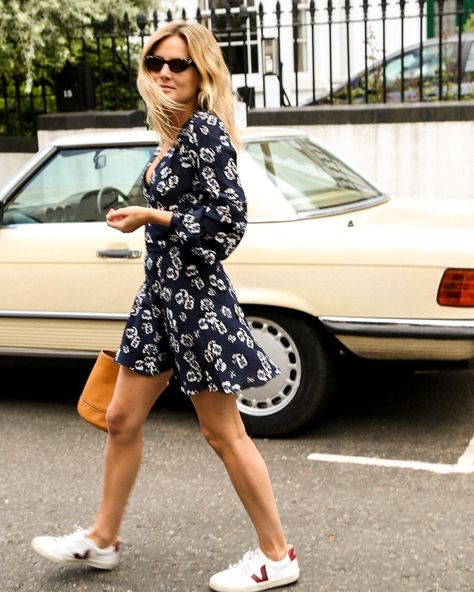 This Instababe’s got the right idea with her classic Vejas trainers + ultra-femme empire-waist dress. Veja Trainers, Veja Esplar, Fashion Me Now, Style Hacks, Lucy Williams, Fashion Me, Sleep Walking, London Street Style, Empire Waist Dress