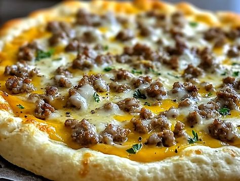 Sausage Gravy Breakfast Pizza, Sausage Gravy Breakfast, Gravy Breakfast, Biscuits And Sausage Gravy, Biscuits And Sausage, Breakfast Pizzas, Leftover Breakfast, Crispy Pizza Crust, Breakfast Favorites