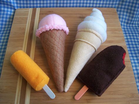 ice creams | www.etsy.com/shop/LittleCuteOne | maki | Flickr Felt Bakery, Felt Food Diy, Felt Food Patterns, Ice Cream Set, Felt Play Food, Pretend Food, Food Patterns, Doll Food, Felt Food