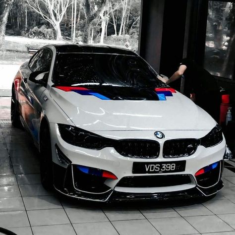 BMW M4 Sport Bmw M4 White, M4 Gts, Bmw Love, Bmw M4, Exotic Cars, Supercars, Super Cars, Bmw Car, Bmw