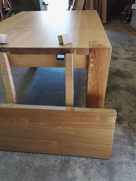 Bespoke Dining Table, Farmhouse Tables, Table Making, Diy Dining Table, Wood Furniture Design, Furniture Design Wooden, Table For Small Space, Table Extension, Kitchen Tables