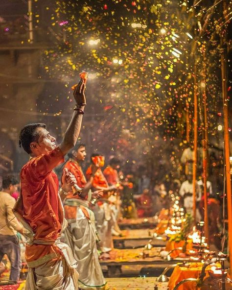 Many people think they cannot have knowledge or understanding of God without reading books. But hearing is better than reading, and seeing is better than hearing. Hearing about Benares is different from reading about it; but seeing Benares is different from either hearing or reading. Hindu Festival Aesthetic, Haridwar Ganga Aarti Photography, Ganga Aarti Aesthetic, Aarti Aesthetic, Hindu Culture Aesthetic, Ganga Ghat Photography, Ganga Aarti Photography, India Culture Photography, Haridwar Ganga Aarti