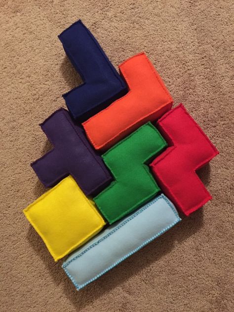 Plush Tetris Set Tetris Party, Tetris Design, Nintendo Party, Felt Plush, Giant Plush, Diy Games, Cute Room Decor, Easy Sewing Projects, Diy Toys