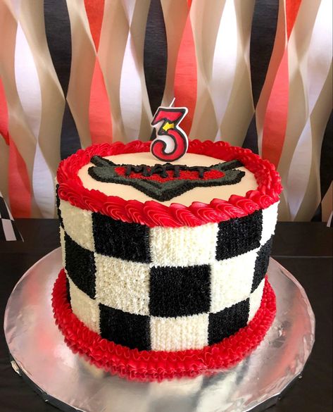 Black And White Checkered Cake, Two Fast Birthday Cake Ideas, Checkered Birthday Cake, Checkered Flag Cake, Two Fast Birthday Cake, Nascar Cake, Car Theme Cake, Checkered Cake, Cars Theme Cake