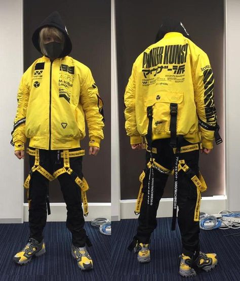 Men In Yellow, Cyberpunk Outfit, Cyberpunk Clothing, Tech Clothing, Professional Man, Techwear Streetwear, Jaket Denim, Techwear Fashion, Cyberpunk Clothes