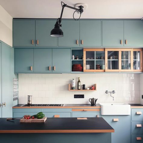 Bauhaus Kitchen, Colorful Kitchen Decor, Teal Kitchen, Blue Kitchen Cabinets, Condo Kitchen, Kitchen Redesign, Diy Kitchen Storage, Kitchen Inspiration Design, Home Building Design