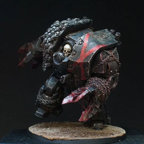 Chaos Dreadnought, Space Marine Dreadnought, Warhammer 40k Blood Angels, Epic Drawings, Black Armor, Warhammer 40k Figures, Warhammer Figures, Warhammer Paint, Warhammer 40k Art