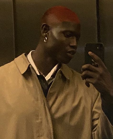 Sesay Omar, Omar Sesay, Dyed Waves, Light Burgundy Hair, Masc Hair, Blk Aesthetic, Red Burgundy Hair Color, Burgundy Red Hair, Waves Hairstyle Men