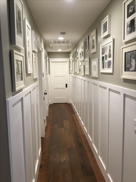 Entry Molding Ideas, Wanescotting Entry Way, Long Narrow Hallway Panelling, Waines Coating Hallway, Wainscoting Ideas Corridor, Wainscot Hallway, Corridor Wainscoting, Modern Wainscoting Hallway, Hallway Waynes Coating Ideas