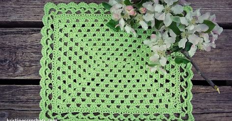 Table Runner Crochet Pattern, Simple Crochet Pattern, Crochet Runner, Runner Crochet, Granny Stitch, Free Crochet Doily Patterns, Crochet Placemats, Crochet Table Runner Pattern, Mercerized Cotton Yarn