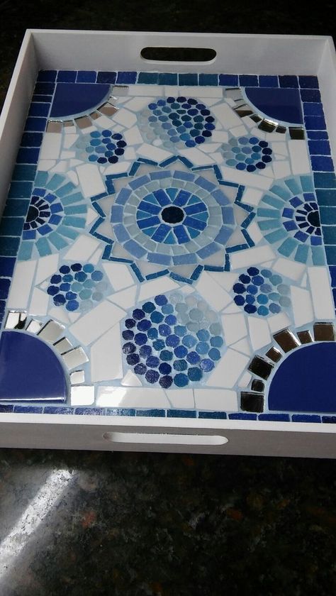 Mosaic Trays, Mosaic Tiles Crafts, Cork Ideas, Mosaic Art Diy, Mosaic Tray, Mosaic Pots, Mosaic Vase, Mosaic Flower Pots, Mosaic Garden Art