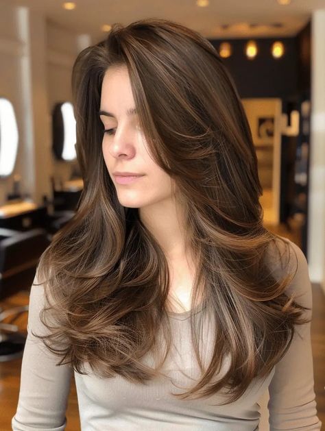 Hair Color For Brown Skin, Warm Hair Color, Medium Length Wavy Hair, Rambut Brunette, True Autumn, Medium Hair Color, Chocolate Brown Hair Color, Fall Hair Color Trends, Hot Hair Colors