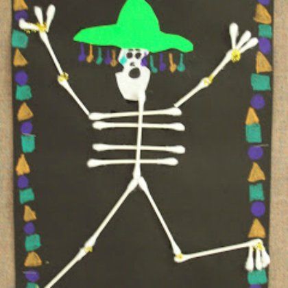 Dia de los Muertos crafts Sugar Skull Crafts, October Ideas, Skull Crafts, Den Mrtvých, Day Of Dead, 2nd Grade Art, Day Of The Dead Art, November 1st, Elementary Art Projects