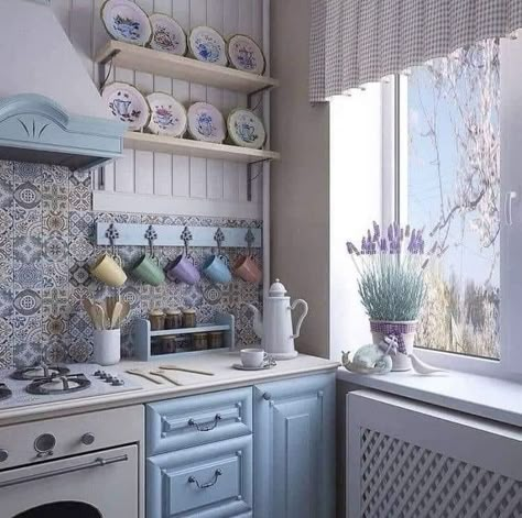 Cocina Shabby Chic, Chic Kitchen Decor, Shabby Chic Kitchen Decor, Kabinet Dapur, Cottage Kitchens, Blue Cabinets, Shabby Chic Kitchen, Chic Kitchen, Dream House Interior