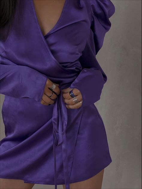 Davina Claire, Violet Aesthetic, Violet Dresses, Lavender Green, Dress Aesthetic, Purple Aesthetic, Color Theory, Money Maker, Elegant Style