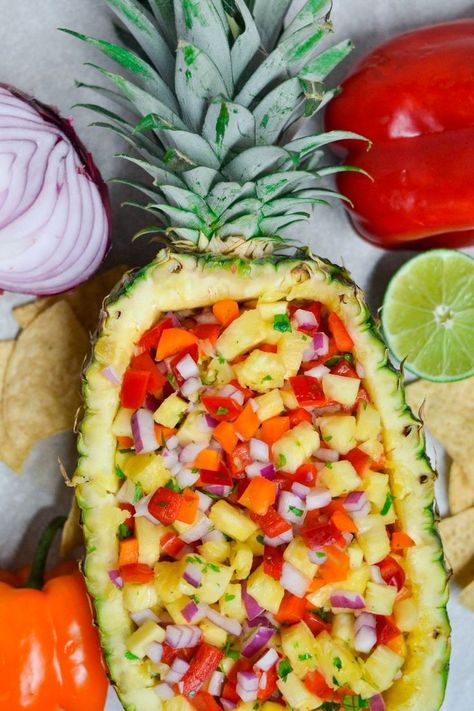 40 Easy Cinco de Mayo Recipes! • Our Home Made Easy. #cincodemayo #cinco #cincodemayoparty #cincodemayorecipes #health #healthy #healthyrecipes #healthyliving #healthylifestyle #healthylife Taco Theme Potluck Ideas, Summer Taco Bar, Mexican Passed Appetizers, Elegant Mexican Food Wedding, Party Items Decorations, Taco Party Drinks, Taco Twosday Food Ideas, Taco Shower Ideas, Fun Mexican Appetizers