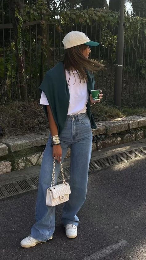 Simple Jeans Outfit, Winter Date Night Outfits, Skandinavian Fashion, Simple Fall Outfits, Cute Winter Outfits, Thanksgiving Outfit, Outfits With Hats, 가을 패션, Work Outfits Women