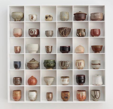 Ceramic Collection Display, Pottery Display Ideas, Warren Mackenzie, Cup Shelf, Coffee Mug Display, Pottery Display, Diy Bowl, Mug Display, Japanese Tea Cups