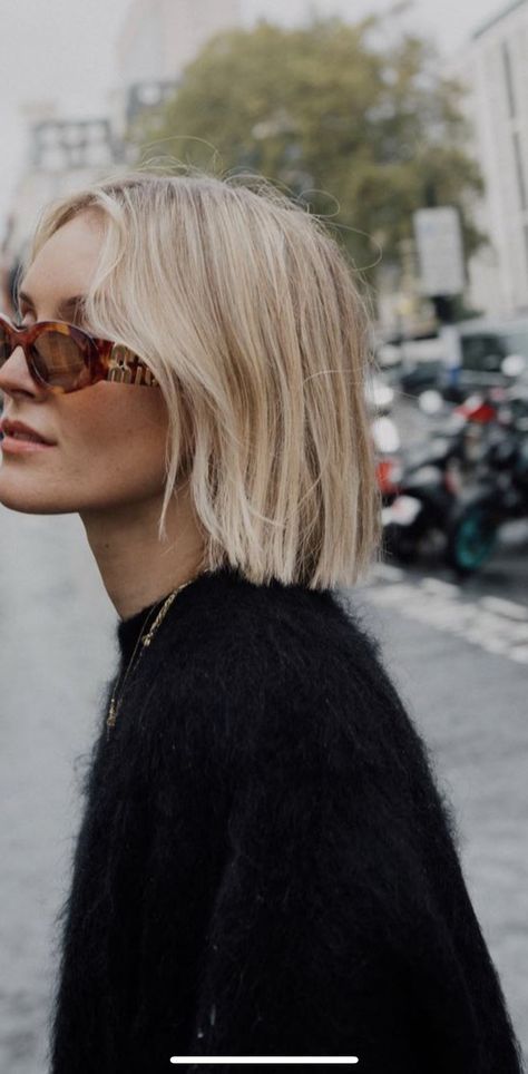 How To Style Short Blonde Hair, Shoulder Length Bob Blonde, Scandi Blonde Bob, Blonde French Bob With Fringe, Short Blonde Hair Outfits, Blonde Bob Fine Hair, Blonde Bob Curtain Bangs, 90s Blonde Bob, Short Blonde Hair Balayage