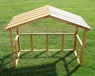 Outdoor Nativity Stable, Christmas Nativity Scene Diy, Outdoor Nativity Sets, Nativity Scene Diy, Outdoor Nativity Scene, Ward Christmas Party, Nativity Stable, Outdoor Nativity, Diy Nativity