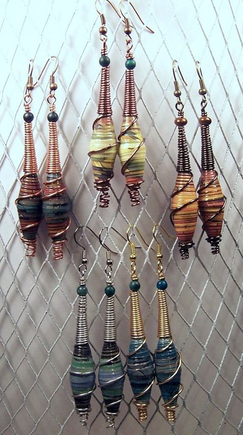 Paper Beads Earrings Ideas, African Paper Beads, Paper Beads Diy, Make Paper Beads, Bead Wire, Folding Origami, Paper Bead Jewelry, Paper Earrings, Wrap Earrings