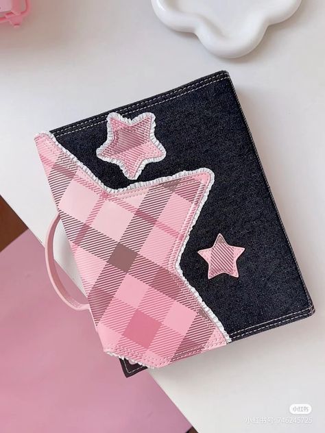 Cute Nail Colors, Makeup Purse, School Tote, Custom Handbags, Cool School Supplies, Diy Journal Books, Cute Stationary, Fancy Makeup, Diy Fashion Clothing