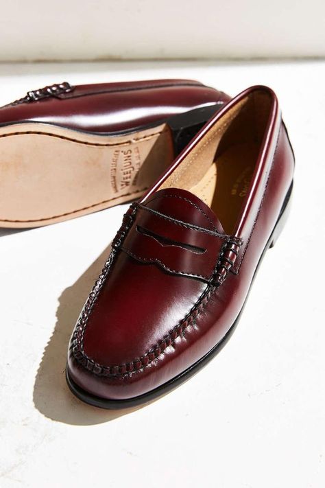 Bass Shoes, Leather Loafers Women, Leather Loafer Shoes, Penny Loafer, Shoes Brand, Penny Loafers, Classic Leather, Loafers For Women, Leather Loafers