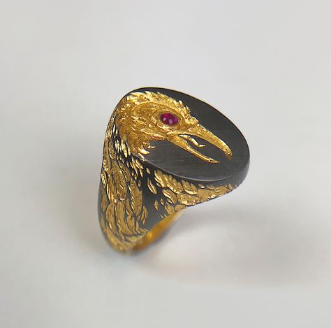 Castro Smith: Tower of, hand-engraved 9K yellow gold signet ring with black rhodium coating and micro ruby eye (£2,300) Castro Smith, Ruby Signet Ring, Rings Inspiration, Sealing Wax, Gold Signet Ring, Black Rhodium, Crows, Engraved Rings, Ravens