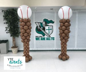 College sports are a great way to blow off steam after a hard day of studying. These sports are also a great way to get everyone together and cheering for ... The post A Home Run Column first appeared on YTEevents. Balloon Columns, Balloon Decor, White Balloons, Balloon Diy, Home Run, College Sports, Sports Theme, Balloon Decorations, Baseball Bat