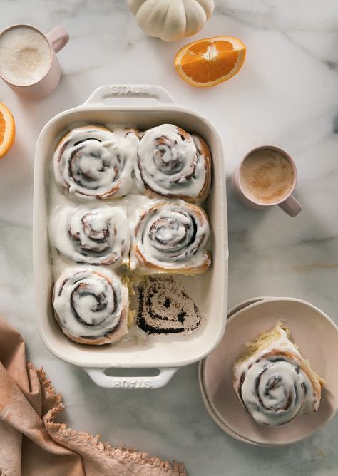 easy homemade chocolate orange morning rolls Morning Rolls, Orange Cream Cheese, Spiced Chocolate, Baking Cocoa, Warm Chocolate, Cozy Meals, Chocolate Cinnamon, Sweet Roll, Cozy Kitchen