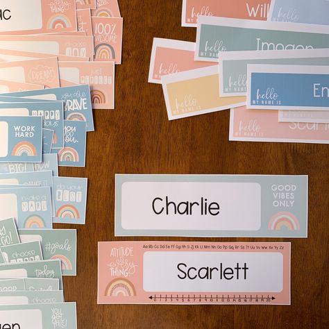 These easy to edit desk labels are made to match our BOHO RAINBOW Classroom Decor Range. All include boho rainbow artwork along with a positive affirmation to build your student's growth mindset. Choose from three different styles of desk plate - one with editable name + growth mindset message or another with editable name, growth mindset message + number line 0-20 and alphabet in upper+lower case - perfect visual support for Preschool and Kindergarten grades learning to read and write plus some Student Growth Mindset, Rainbow Artwork, Rainbow Classroom Decor, Classroom Borders, Name Tag For School, Boho Rainbow Classroom, Teacher Toolbox Labels, Desk Plates, Learning Board