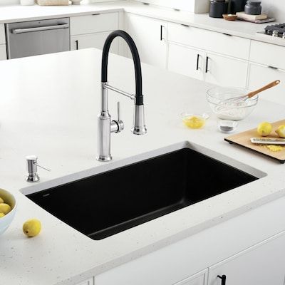 Blanco Sink, Latest Kitchen Trends, Granite Composite Kitchen Sink, Silgranit Sink, Kitchen Chores, Brass Kitchen Faucet, Black Sink, Kitchen Solutions, Hardwood Tile