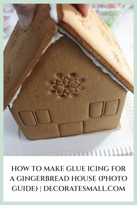 Ginger Bread House Frosting Glue, Gingerbread Glue Icing, Gingerbread Icing Glue, Gingerbread House Frosting Glue, Gingerbread House Icing Glue, Best Gingerbread House Icing, Gingerbread House Glue Recipe, Icing For Gingerbread House, Royal Icing For Gingerbread Houses