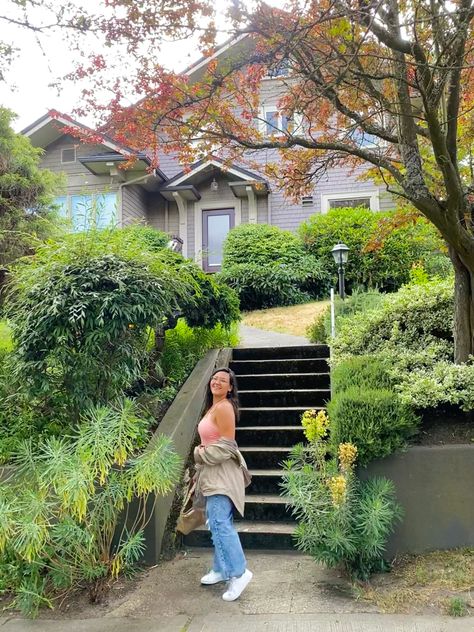 Meredith Grey House, Chasing Cars, Grey House, Grey Houses, Pics Inspo, Meredith Grey, Filming Locations, Greys Anatomy, Walking Tour