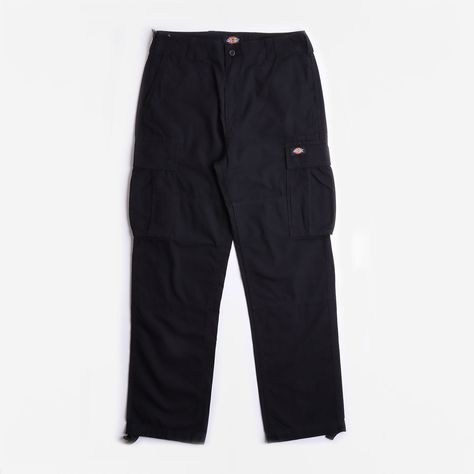 The Dickies Eagle Bend Cargo Pant in Black is a classic relaxed cargo pant with iconic Dickies detailing. Workwear, streetwear it's a style that fits into both categories with ease. Crafted from heavy stone washed ripstop cotton, this timeless utility pant is built to last. It's cut with a relaxed fit for ease of movement and casual style. Featuring two handy side cargo pockets with hidden snaps, they also have reinforcement at the knee and saddle patch for extra durability. Sits at the waist Du Dickies Black Pants, Workwear Streetwear, Utility Pants, Birthday Wishlist, Cargo Pant, Double Layer, The Knee, Black Pants, Casual Style