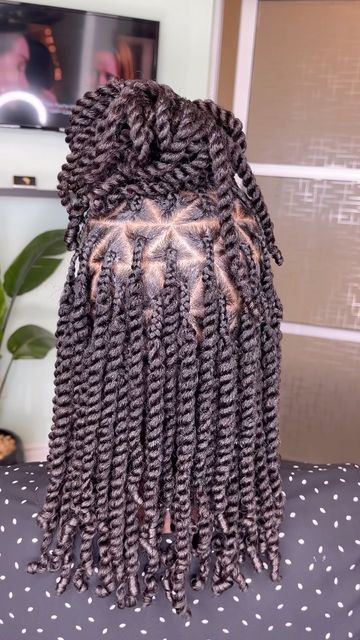 Two Strand Twist Designs, Triangle Part Two Strand Twist, Two Strand Twist Hairstyles Natural Hair Long, Plats Hairstyles Black Natural Hair, Knotless Two Strand Twist, 2 Strand Twist Extensions, 2 Strand Twist With Weave, Twist With Triangle Parts, Two Strand Twist With Weave