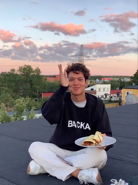 Omar Rudberg, Royal Babies, Young Royals, Royal Baby, June 17, Cute Aesthetic, Film Serie, Pretty Men, Serie Tv