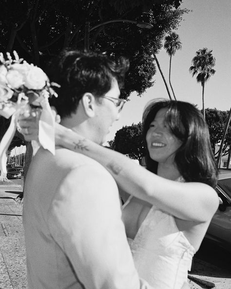 Butter yellow at the Beverly Hills courthouse! Had to also show off this photo set of Dan & Suzie 💛💛 SEO: #weddingphotography #filmphotography #35mm #butteryellow #beverlyhills #socalphotographer #courthousewedding #weddinginspiration Beverly Hills Elopement, Beverly Hills Courthouse Wedding, Beverly Hills Courthouse, Courthouse Wedding Photos, Wedding Photo Inspo, Butter Yellow, Courthouse Wedding, All Things Wedding, Photo Set