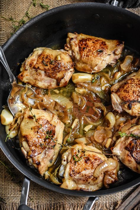 Garlic Onion Chicken, Braised Chicken Quarters, French Roast Chicken, Braised Chicken And Potatoes, Braised Chicken Thigh Recipes, Dutch Oven Chicken Thigh Recipes, Chicken And Onion Recipes, Chicken Thighs In Dutch Oven, Chicken Thighs Dutch Oven