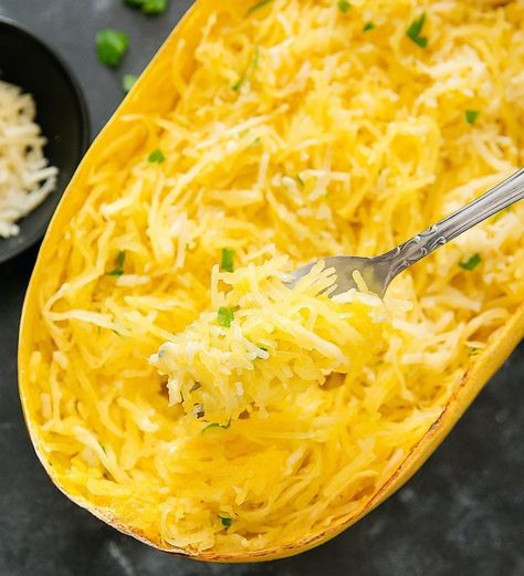 close-up photo of Garlic Parmesan Spaghetti Squash Garlic Parmesan Spaghetti, Spaghetti Squash Recipes Chicken, Garlic Parmesan Spaghetti Squash, Spaghetti Squash Recipes Vegan, Parmesan Spaghetti Squash, Spaghetti Squash Recipes Healthy, Spaghetti Squash Recipes Easy, Roasted Spaghetti Squash, Parmesan Spaghetti