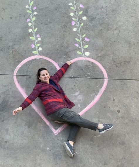 Valentine Photo Ideas, Sidewalk Chalk Photos, Chalk Photos, Chalk Ideas, Sidewalk Chalk Art, Valentine Photo, Sidewalk Chalk, Photo Heart, Photo Ideas