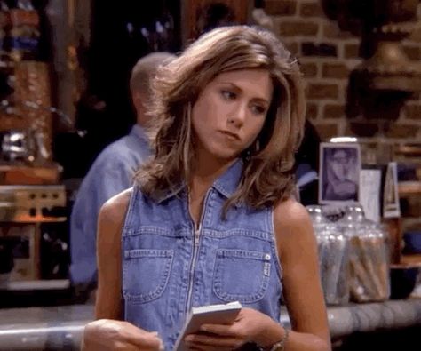 Angry Season 1 GIF by Friends - Find & Share on GIPHY Friends Jennifer Aniston, Monica And Rachel, Jennifer Aniston 90s, Jennifer Aniston Friends, Rachel Green Hair, Rachel Haircut, Rachel Hair, Rachel Green Outfits, Jennifer Aniston Hair