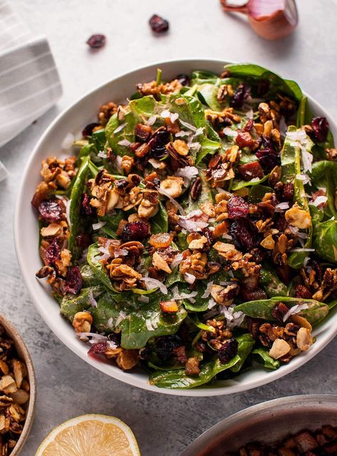 Spinach salad with crispy pancetta and candied nuts is a hearty winter salad that will satisfy your sweet and salty cravings. Recipe For Salad, Candied Nuts Recipe, Crispy Pancetta, Candied Almonds, Nut Recipes, Chicken Marsala, Winter Salad, Cheese Salad, Candied Nuts