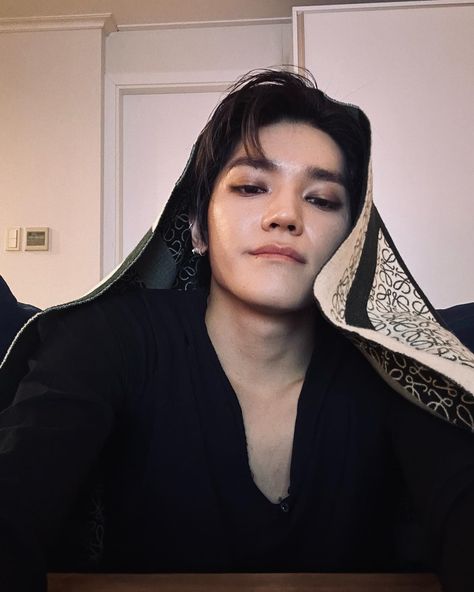 NCT & NCT 127 Taeyong, Lee Taeyong #nct #nct127 #taeyong #leetaeyong Taeyong Christmas, Lee Taeyong, Nct Taeyong, December 25, Nct, Instagram Photos, On Instagram, Instagram