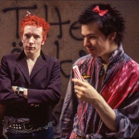 Jonny Rotten, Johnny Rotten Sid Vicious, Sid And Nancy, British Punk, 70s Punk, Johnny Rotten, Punk Culture, Sid Vicious, Punk Scene