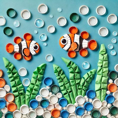 Recycled Fish Craft, Moana Diy, Habitat Project, Ocean Diorama, Habitats Projects, Plastic Bottle Caps, Origami Bookmark, Nursery Activities, Handmade Gifts Diy